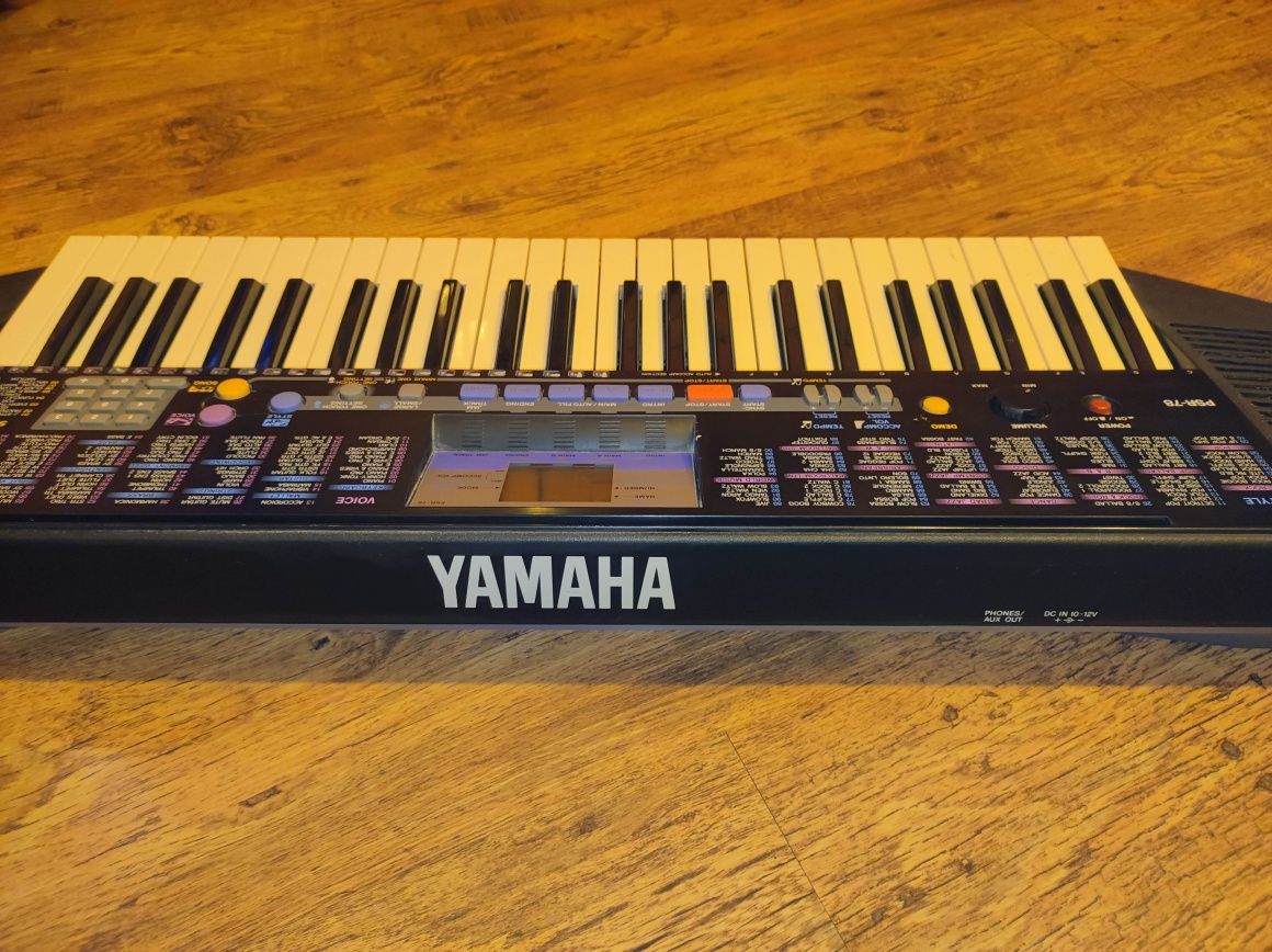 Продавам синтезатор за начинаещи YAMAHA PORTATONE.