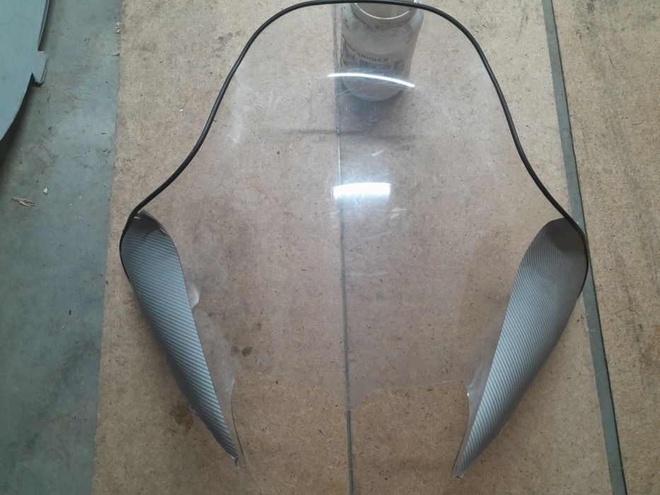 Продам ветровое стекло для снегохода Yamaha.