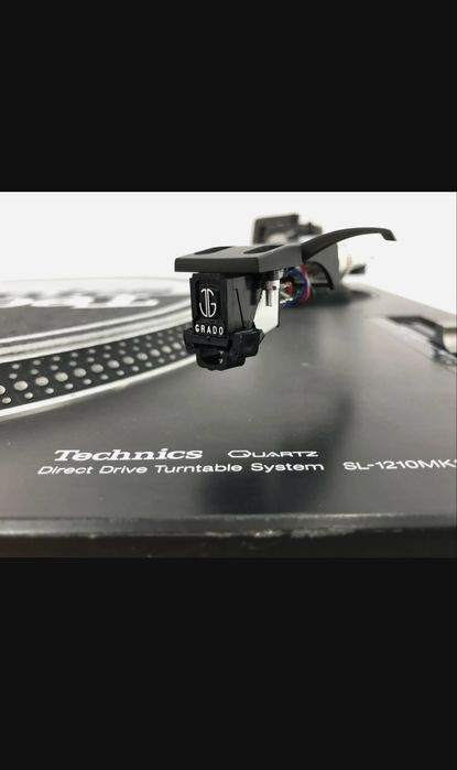 Technics SL-1210 MK2 + Case Flight + 2 Doze