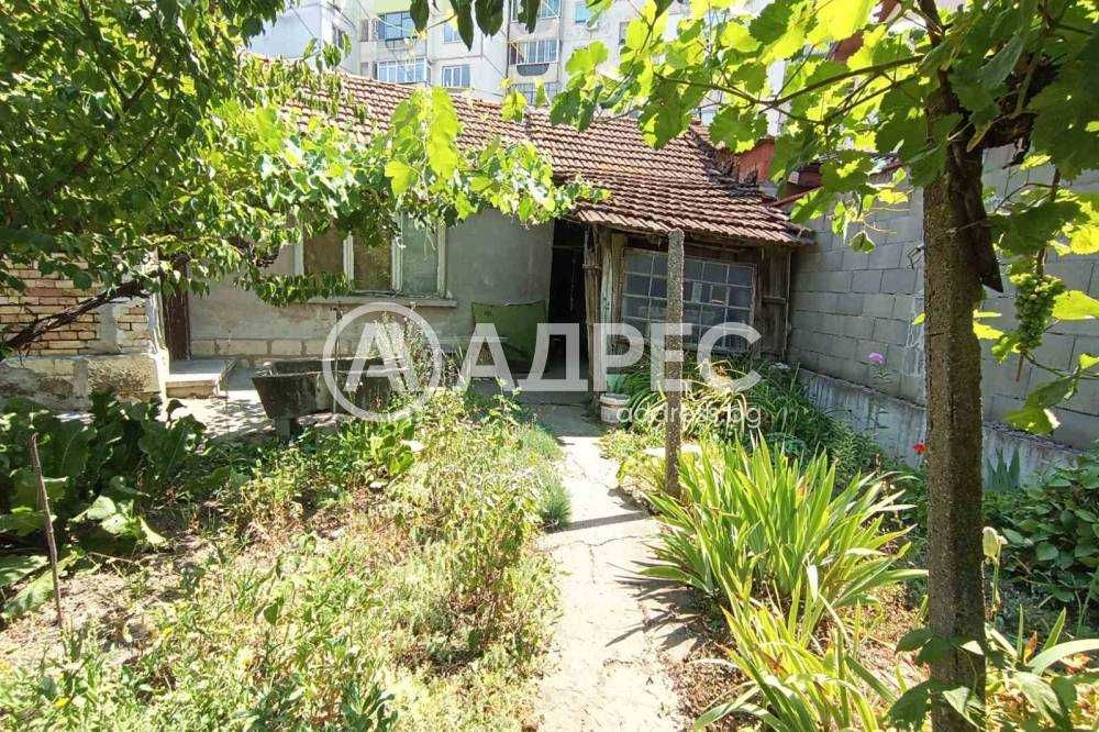 Продава се Къща в Разград, Център - 65 кв.м за 1138 €/кв.м - Снимка #1