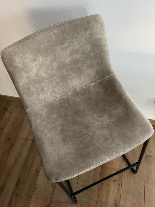 Scaune bar ca noi. Folosite foarte putin