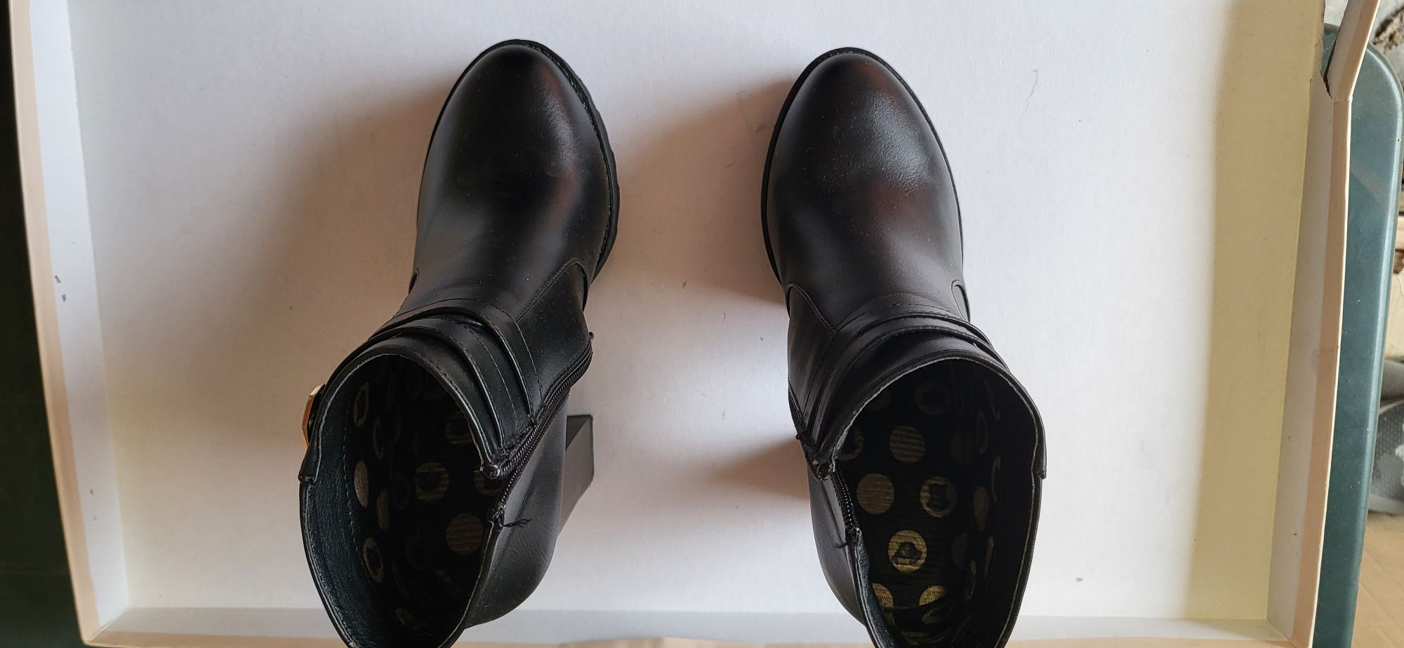 Botine imitatie piele
