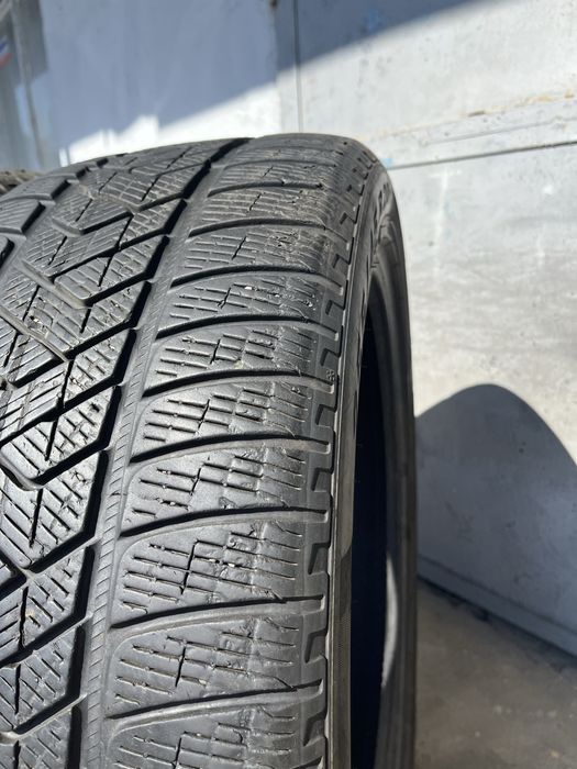2 бр. зимни гуми 255/45/20 Pirelli 5+ mm DOT 0513