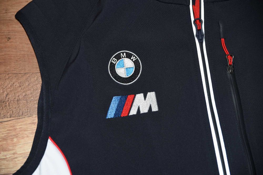 BMW M Power оригинален софтшел елек размер S, но става и за М