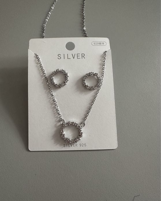 Сережки и цепочка