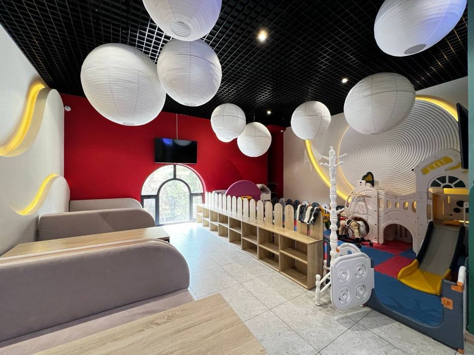 ЖК казахстан Нежилое помещение под Кафе,иагазин,бутик офис