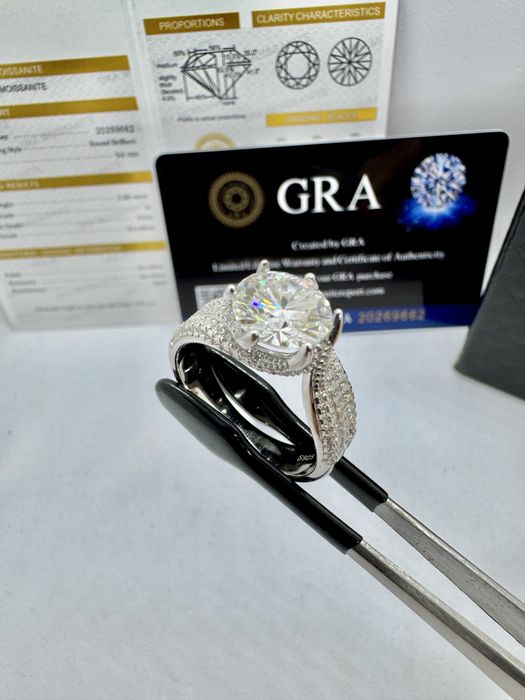 Сребърен пръстен с мойсанит (Диамант) 3 карата