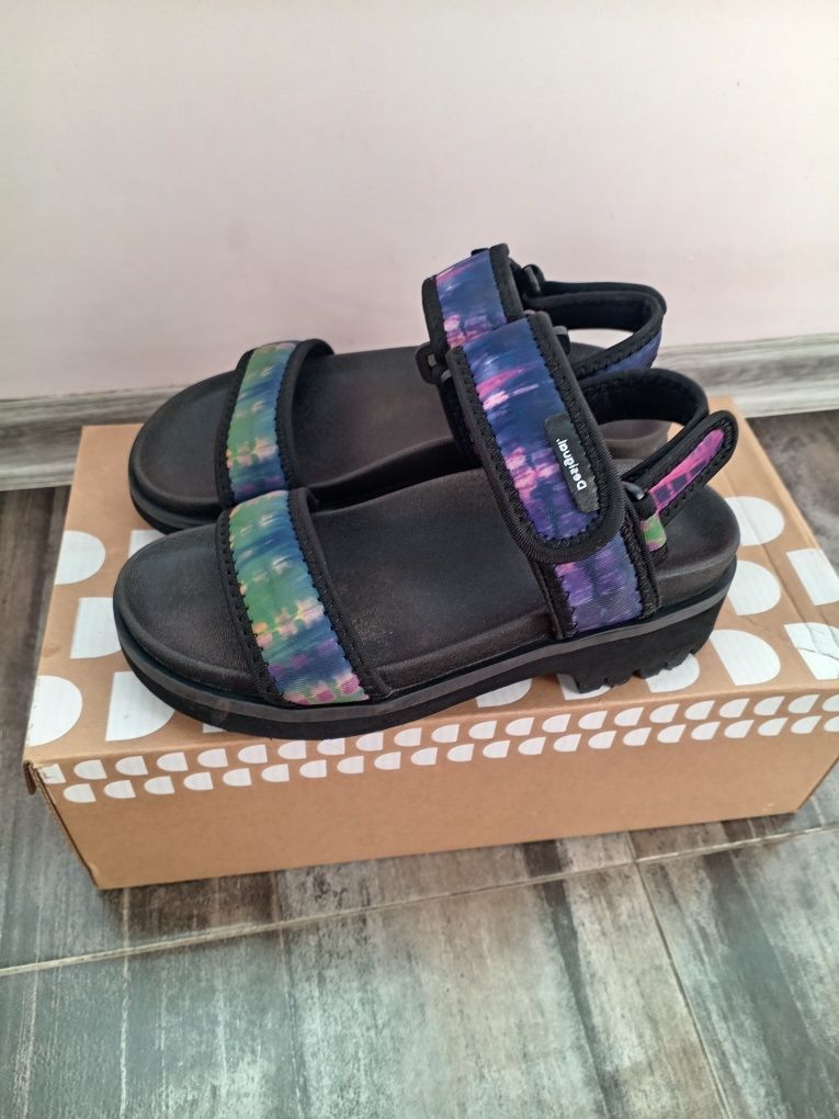 Детски сандали Desigual 36