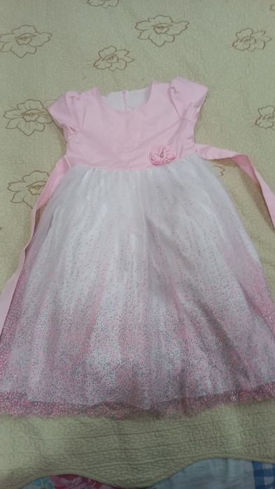 Платье на девочку