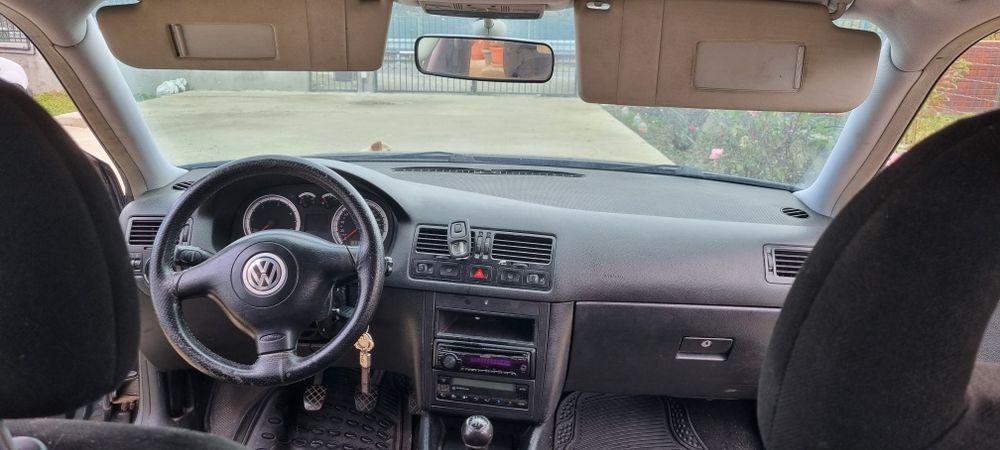 Volkswagen Bora pentru dezmembrări