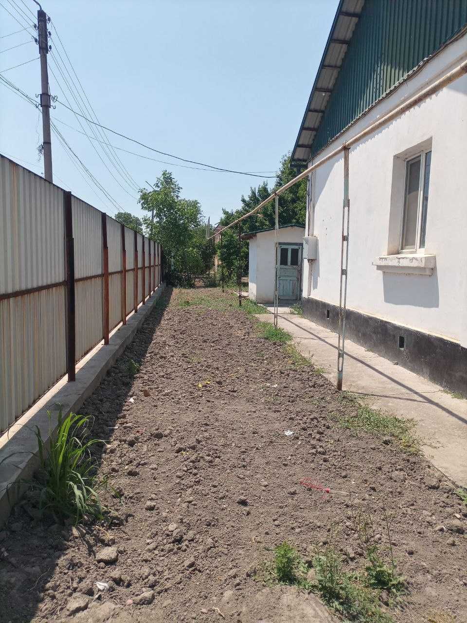Ахмад Яссавий 12 соток 6 хона ва 16 соток 3 хона ховли сотилади
