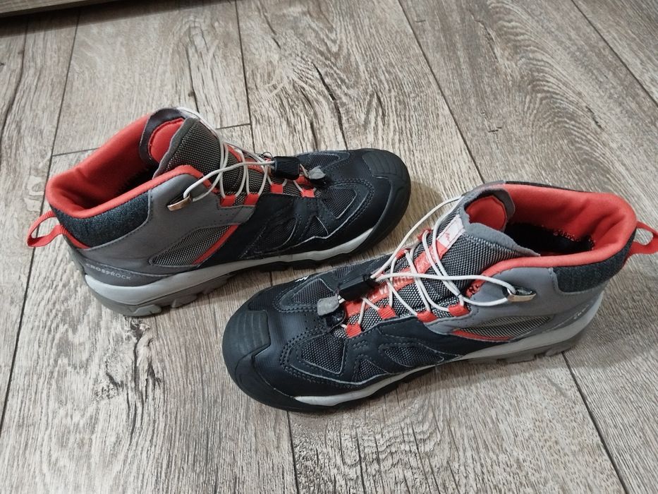 Обувки за момче!