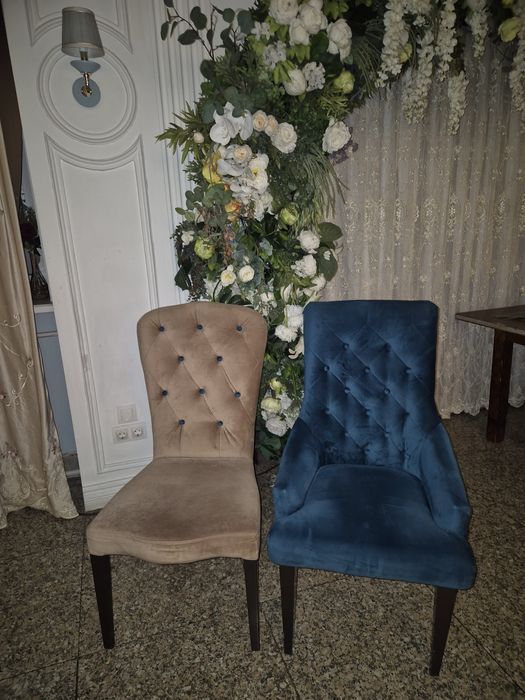 Продам  стулья мягкие в хорошем состоянии