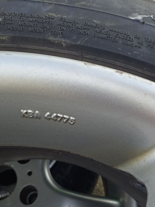 Зимни гуми - Bridgestone 225 x 65 x R17