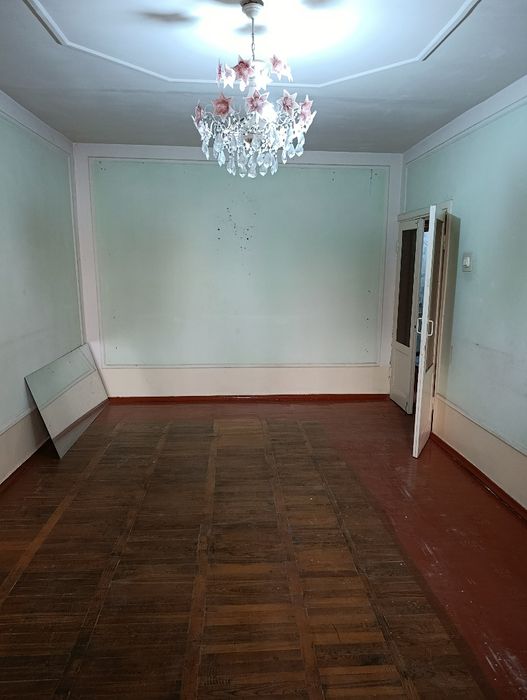 Срочно 3 хоналик арзон нархда сотилади.