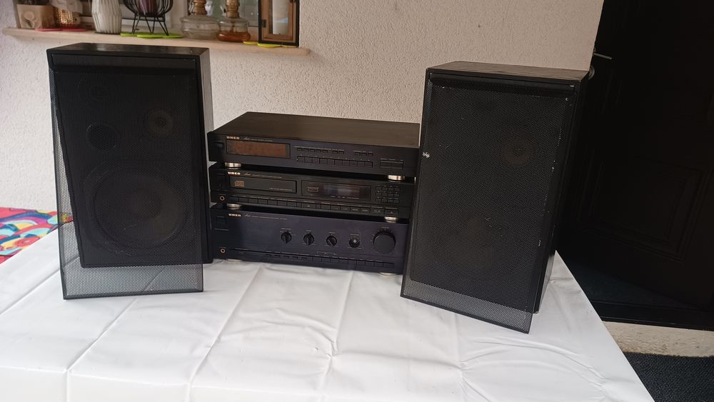 Linie Audio Uher cu boxe