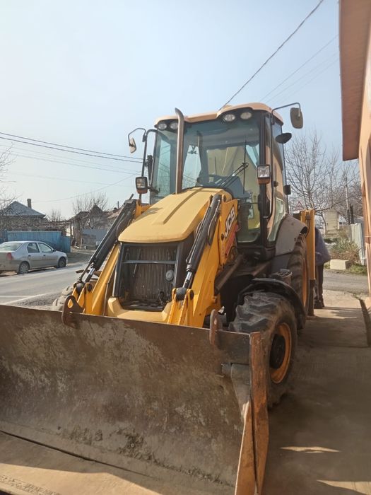 Buldoexcavator 3cx de vanzare