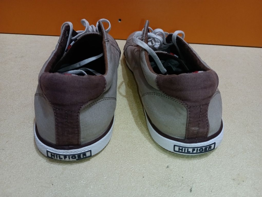 Hilfiger N 44 - 29 лв