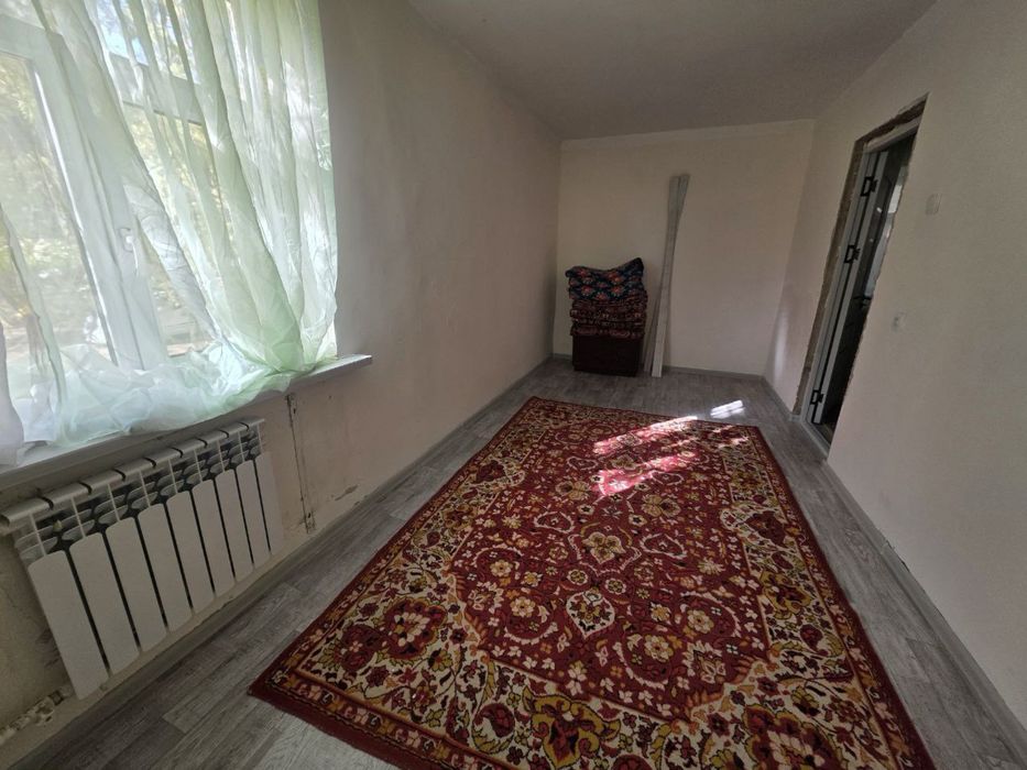 Продаётся 2 ком на ОКТЯБРЕ