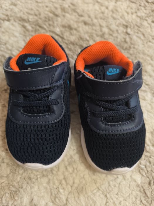 Маратонки nike, puma, adidas