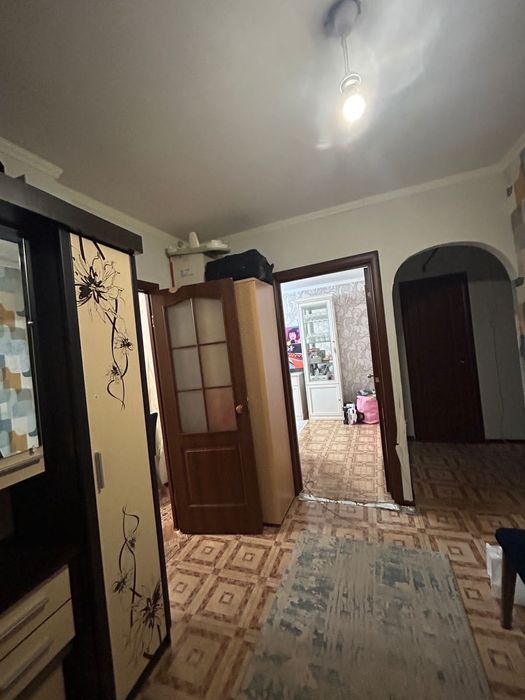 Продаётся 2 комн в 4 мкрне 17,5млн