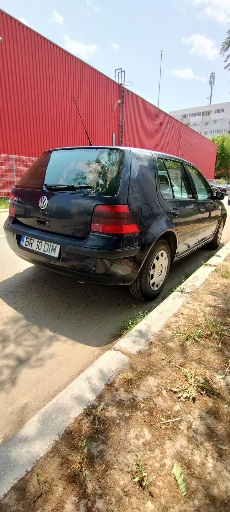 Vând Golf 4 1.4 16V