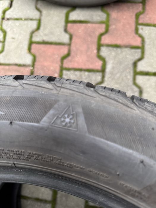 Vand 4 anv Ranflet de iarna 225/50/17 Bridgestone
