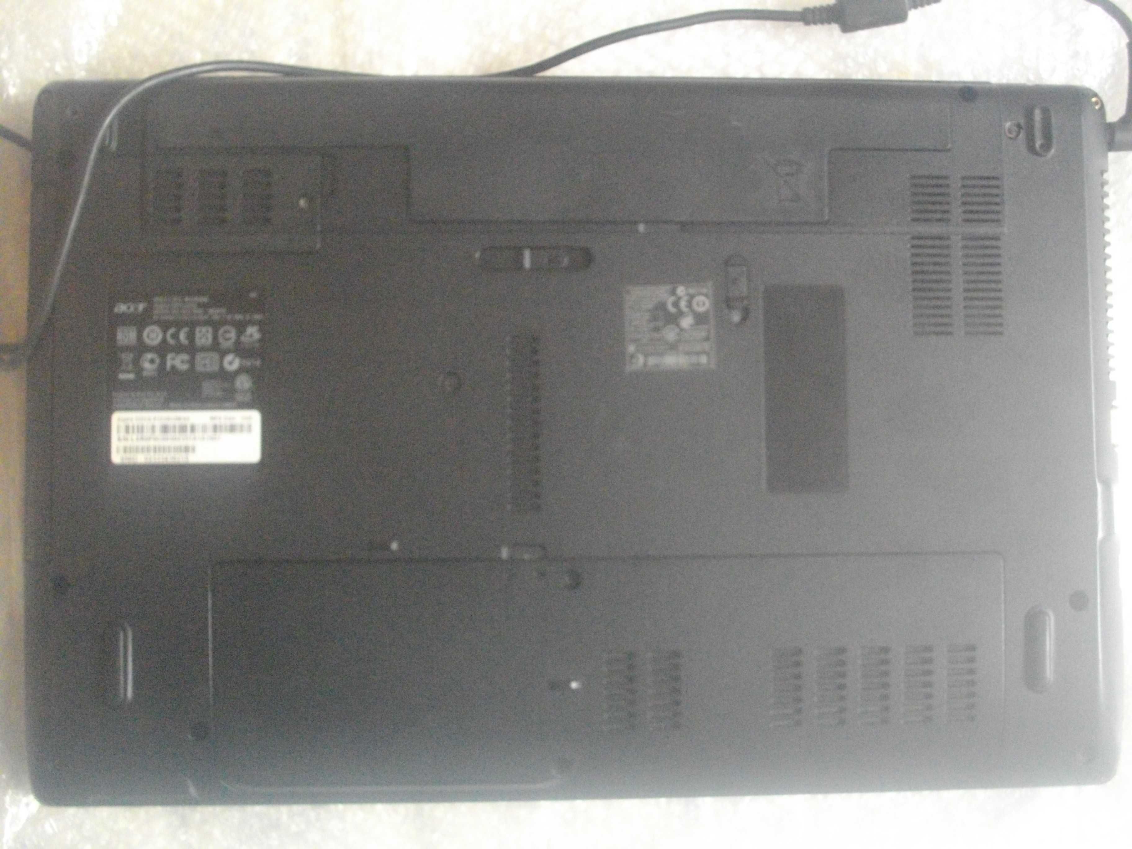 15,6" 39,62см ACER Aspire 5551 Отличен ЛАПТОП RAM 4GB HD 120 2,10 GHz