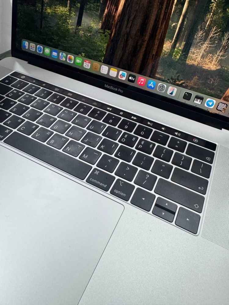 Macbook Pro 15.4inch Intel Core i9 SSD 512Gb ОЗУ 16GB  Radeon Pro 4GB