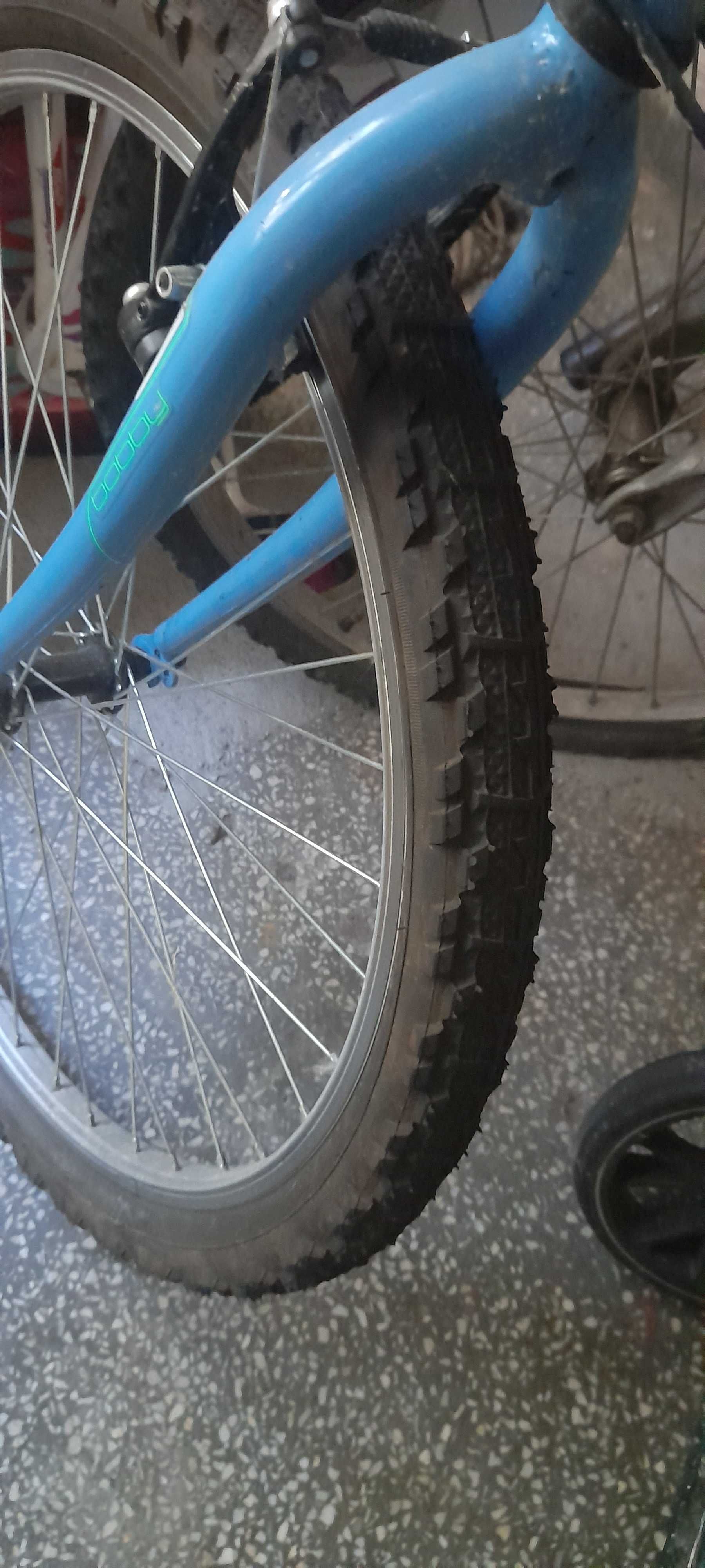 Bicicletă aproape nouă.