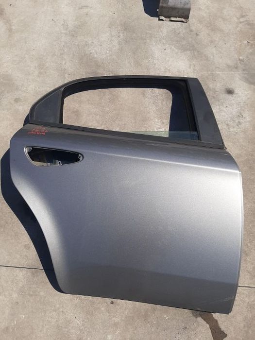 usa portiera dreapta spate alfa romeo 159 limuzina