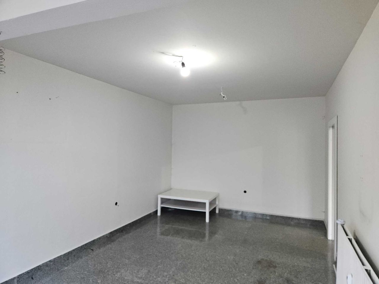 Продава се Магазин в с. Люлин, Област Ямбол - 81 кв.м за 1593 €/кв.м - Снимка #3
