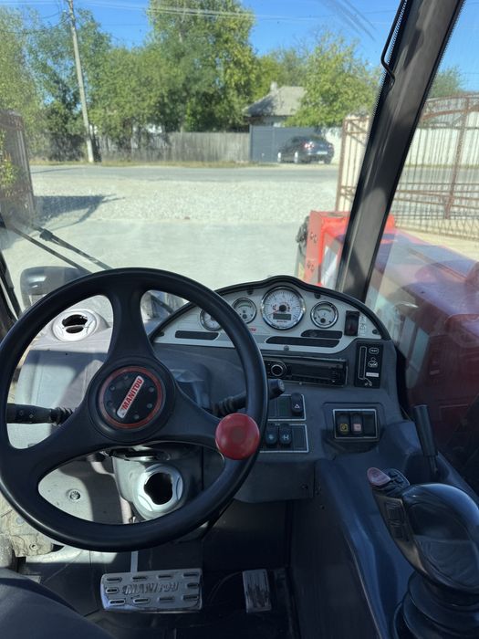 Manitou MLT 735.