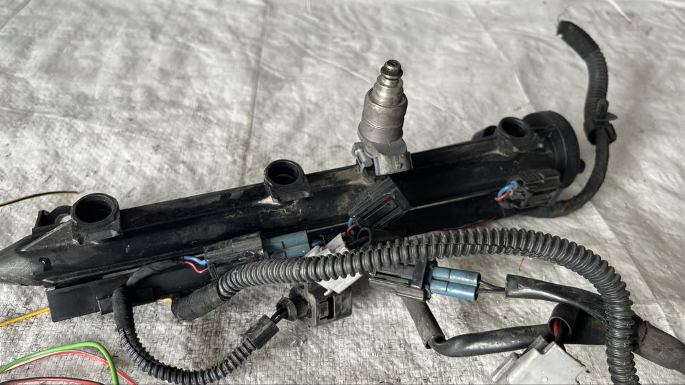 Seat Altea XL 1.6 горивна рейка