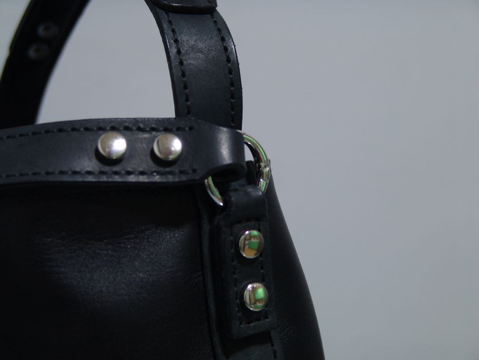 Продаю фурнитуру для кожи. Кнопки, магниты, карабины  всё в наличии.