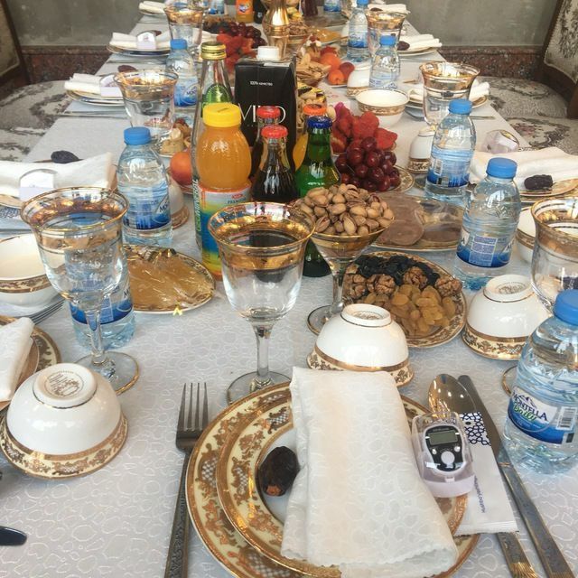 Prokat Stol Stul chinni idishlar Shirma qozon oʻchoq dastavka bor