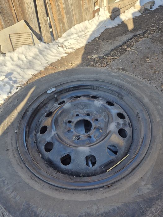 Продам резину зимнюю на ладу r 14