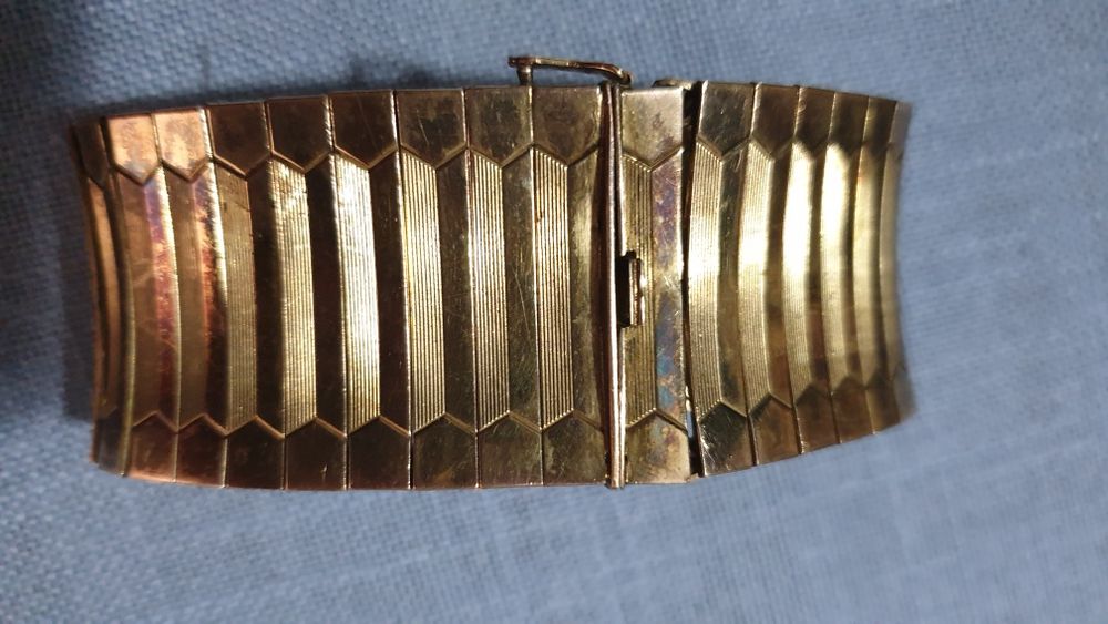 Изящна позлатена винтидж гривна