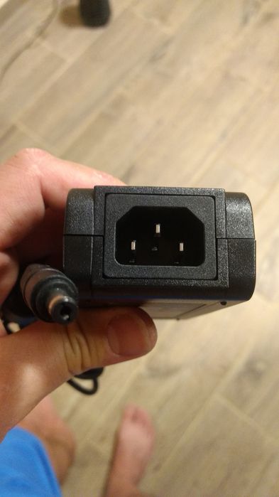 Alimentator 12V , 4A , nou