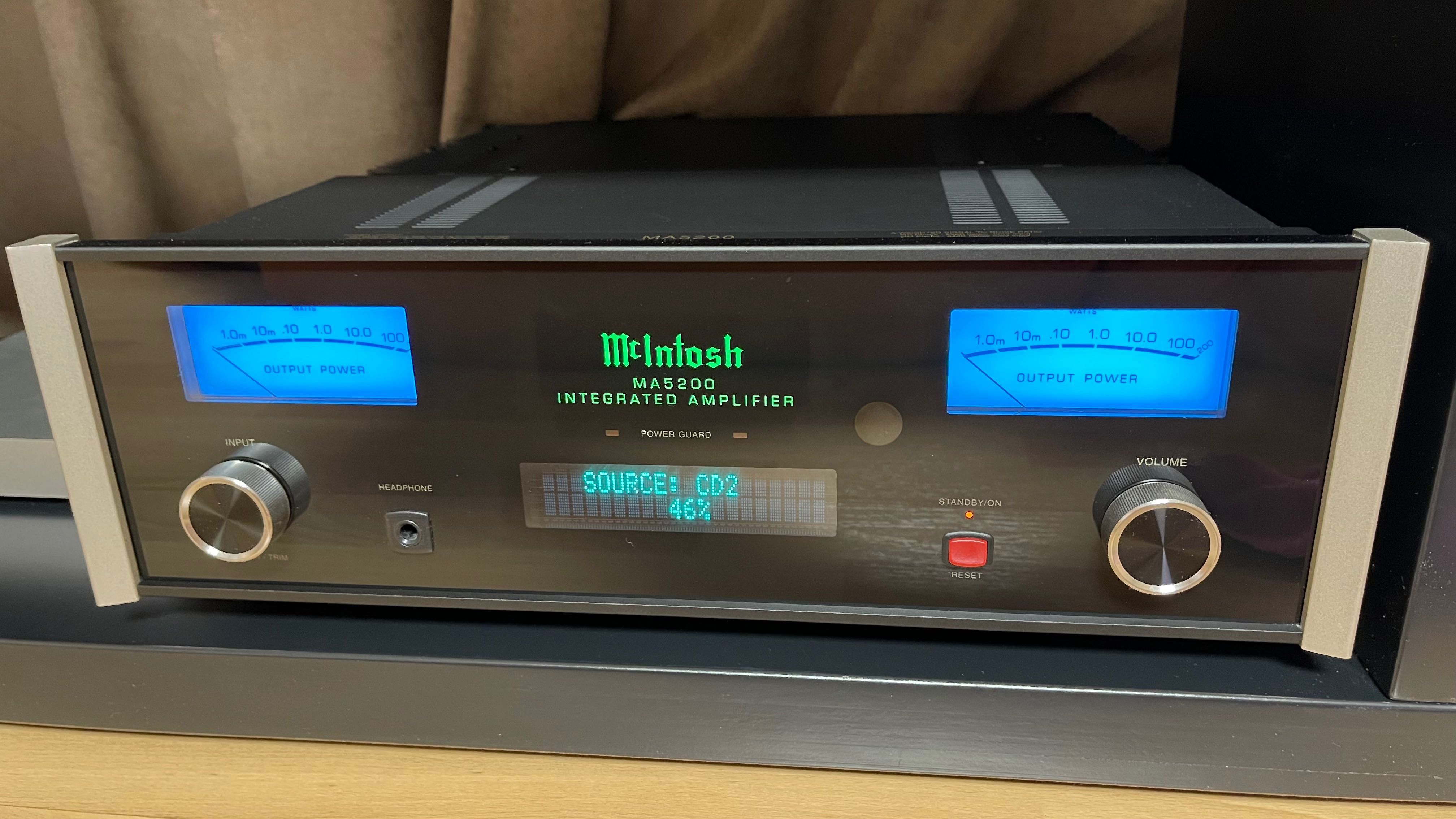 Интегральный усилитель Mcintosh MA5200