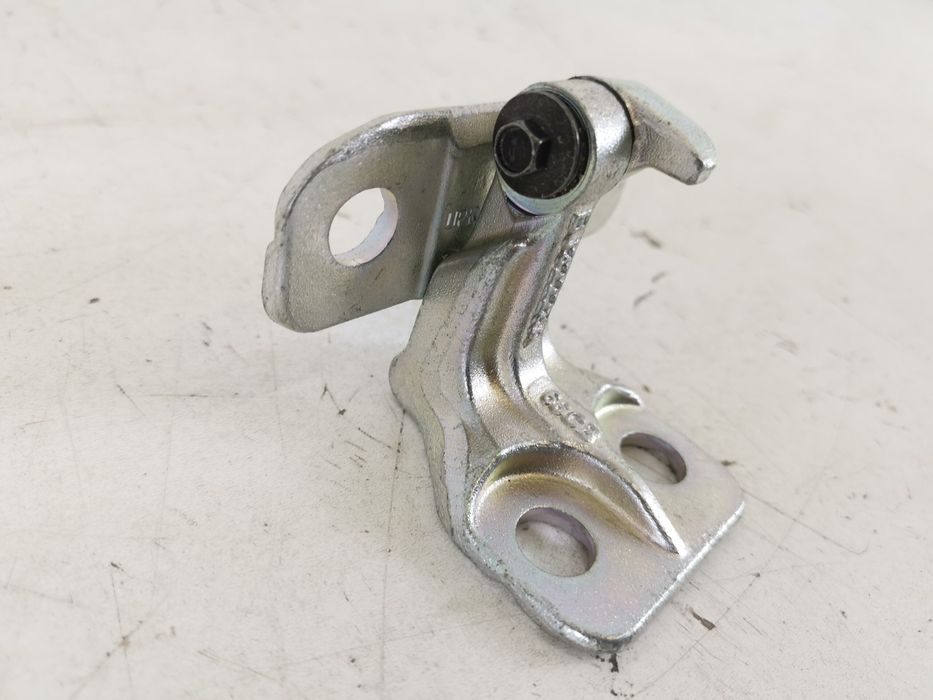 Дясна задна врата панта / Dясна zadna vrata panta Land Rover Range Rov