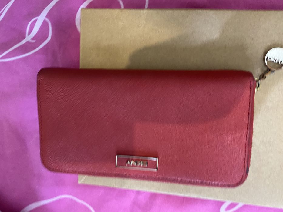 Кошелек DKNY оригинал красный кожаный