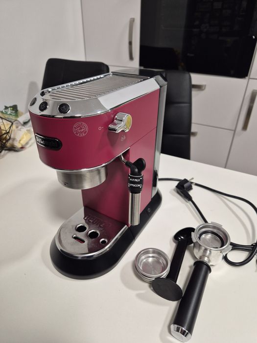 Espressor manual De'Longhi Dedica Style EC 685, 1300 W, 15 bari, 1.1 l