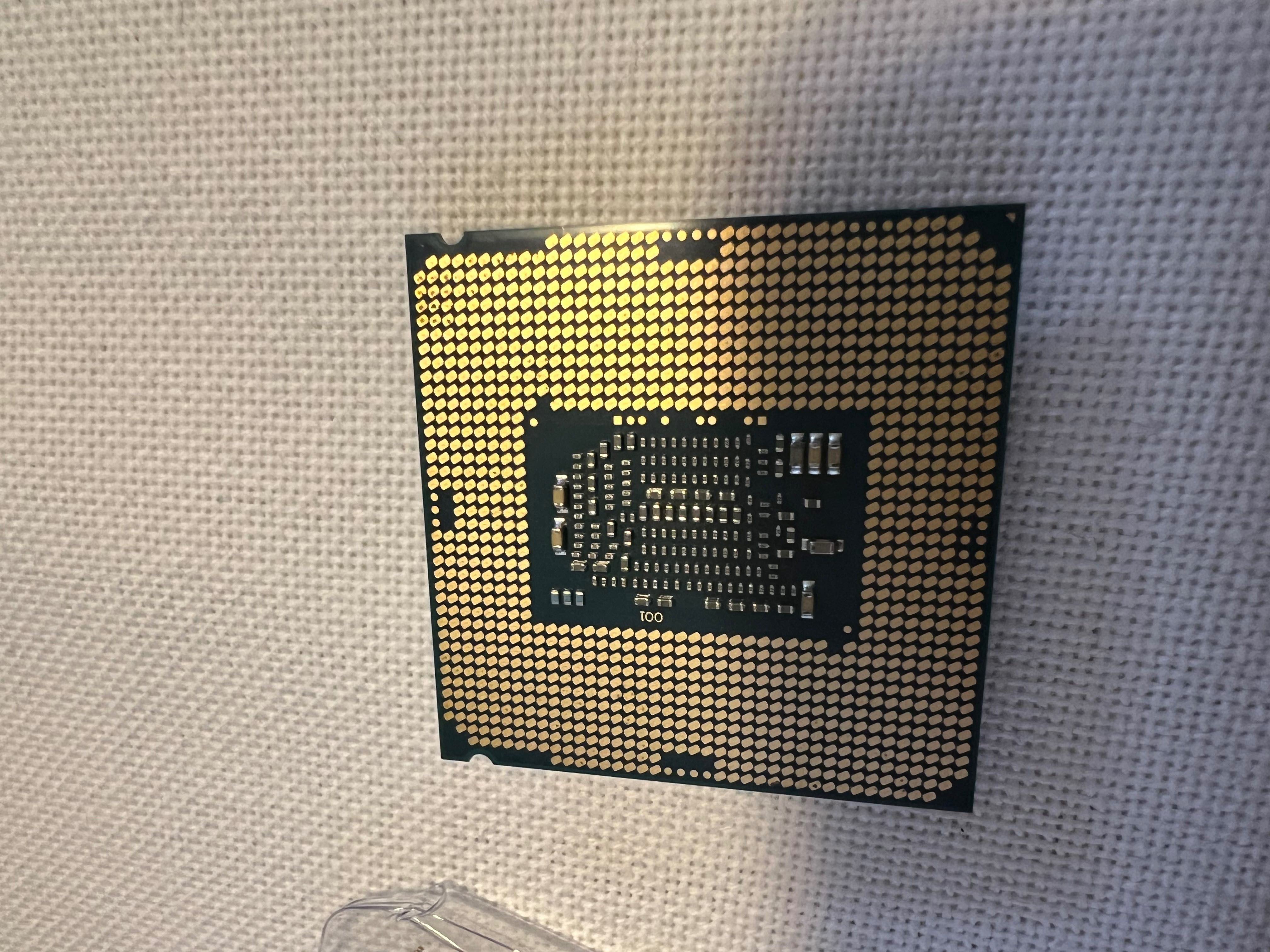 Intel Xeon e3-1240 v5