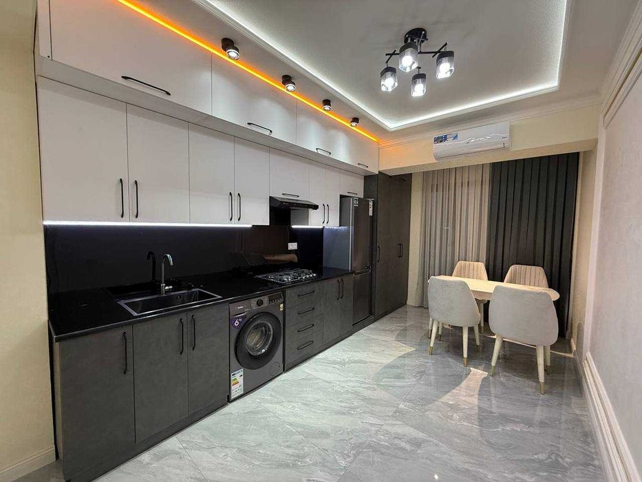 3х комнатная квартира на 12 этаже 104кв/м, в Самарканде