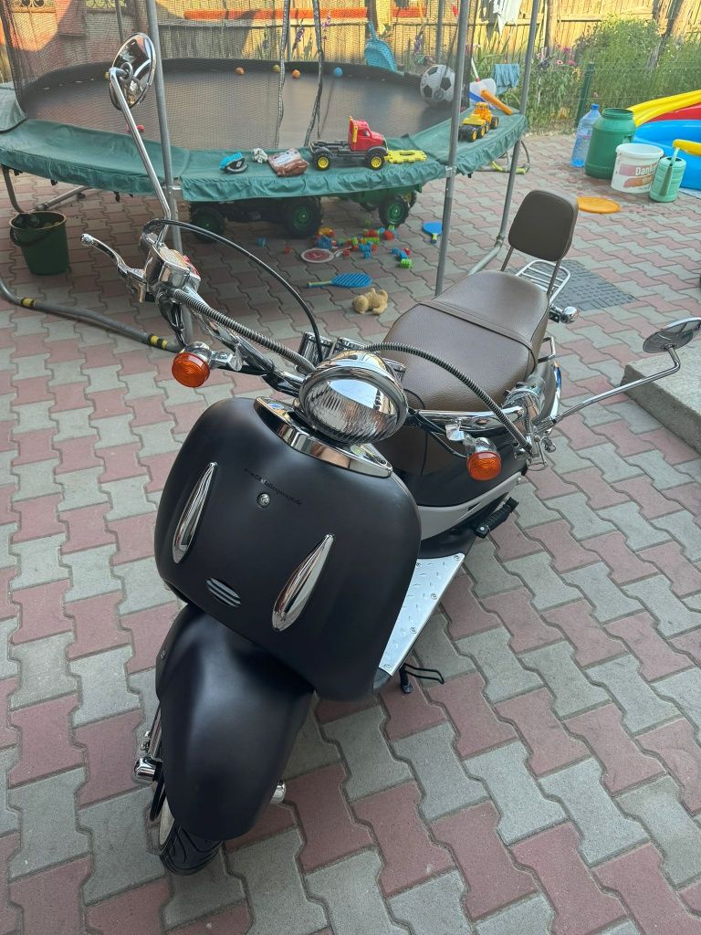 Scuter retro 50cmc 2020 și 2021