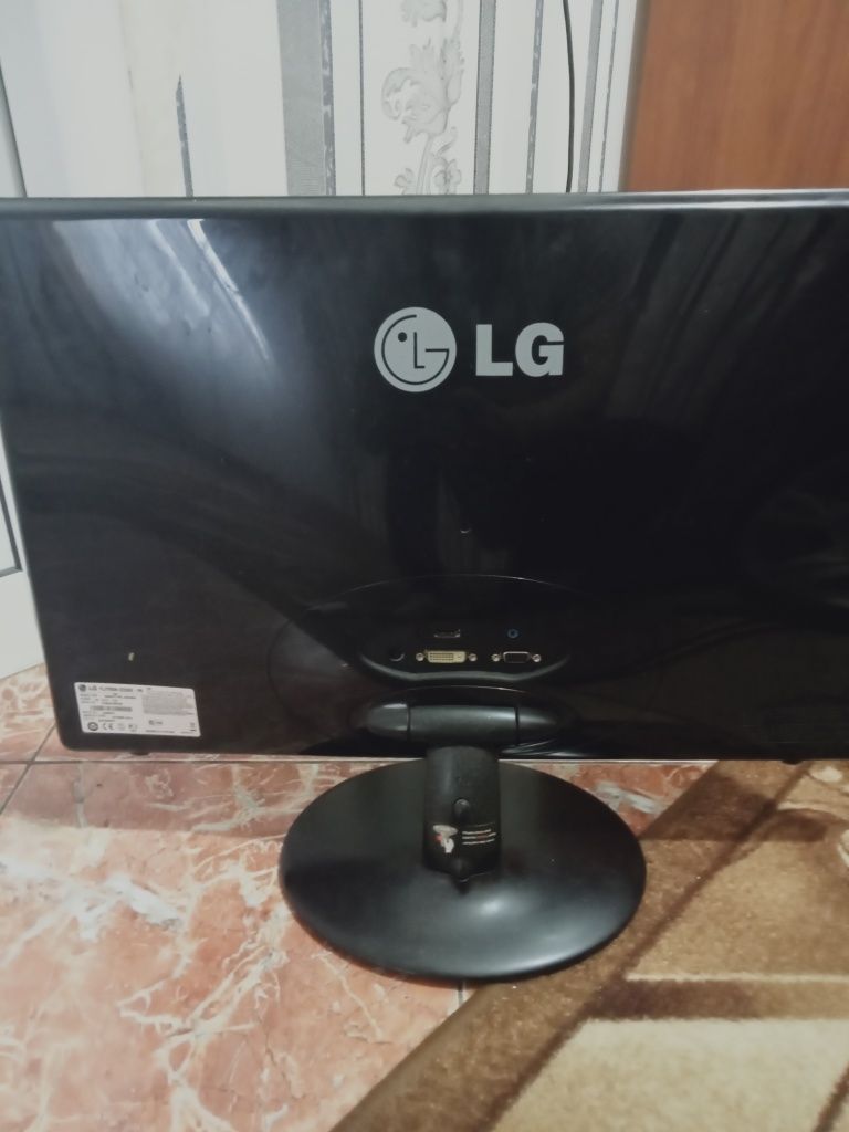 Монитор LG за интернет
