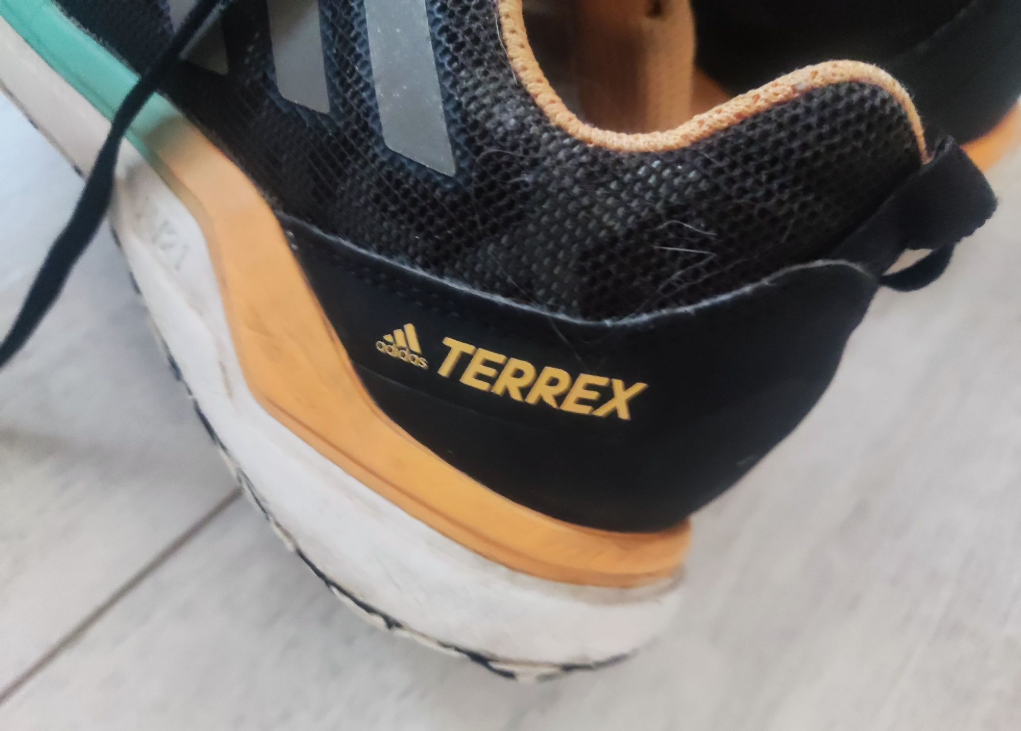 Adidas маратонки