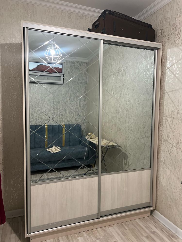 Продам шкаф купе дешева