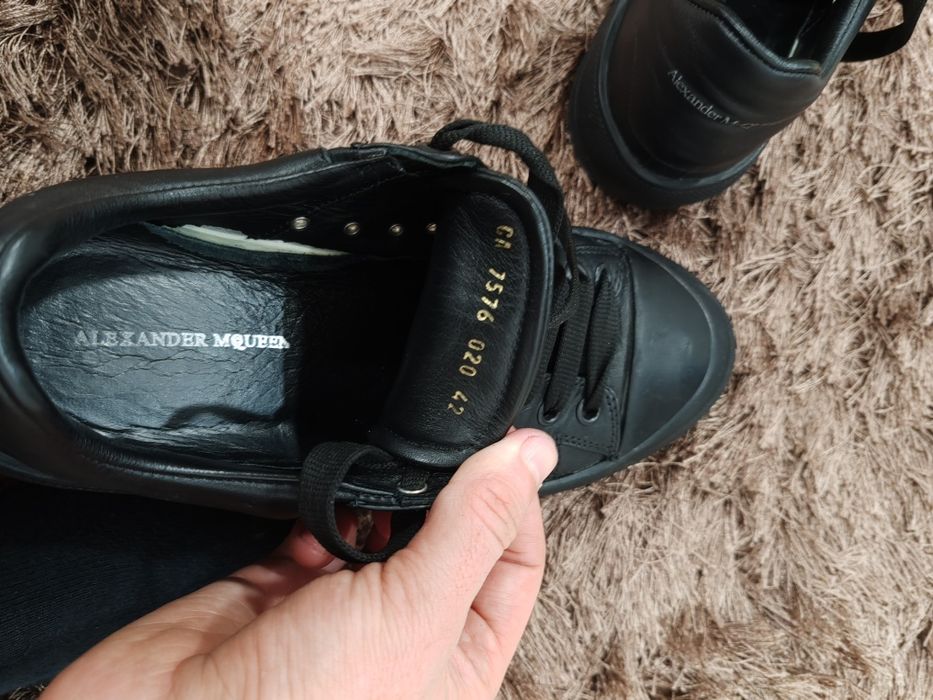 Vand încălțăminte Alexander McQueen